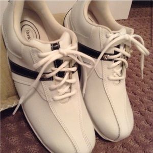 Ladies Etonic golf shoes